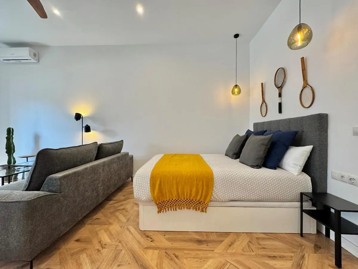 Lafrenchtouch - Centrico Estudio Con Piscinas Torremolinos 0*,  Spain